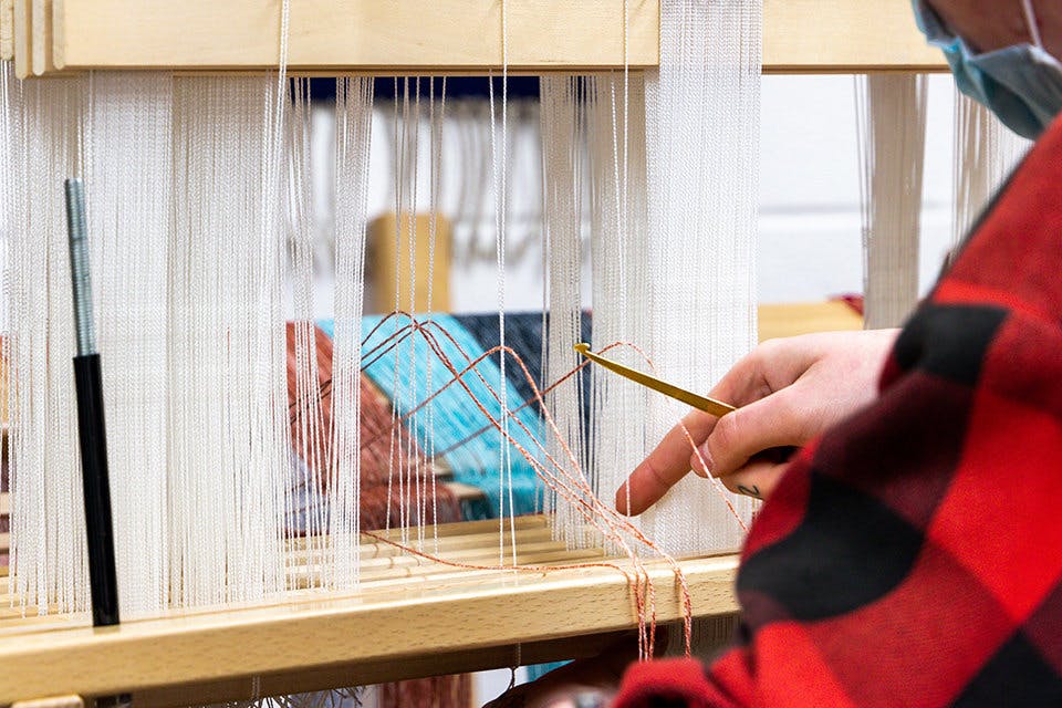 Sleying a floor loom with texsolv heddles