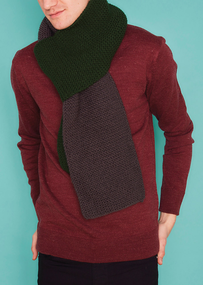 Easy Beginners Scarf - Free Knitting Pattern in Paintbox Yarns Simply Chunky