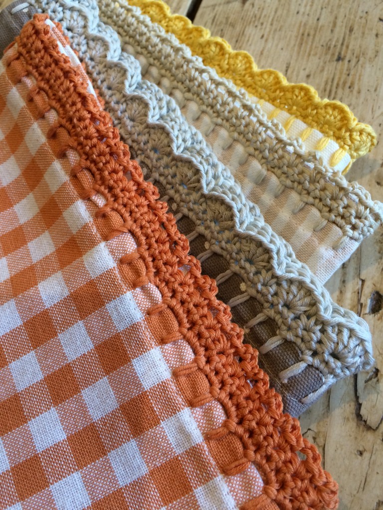 Double crochet on chain loop edging