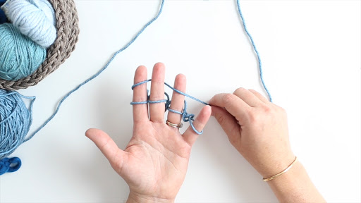 use the working yarn to continue