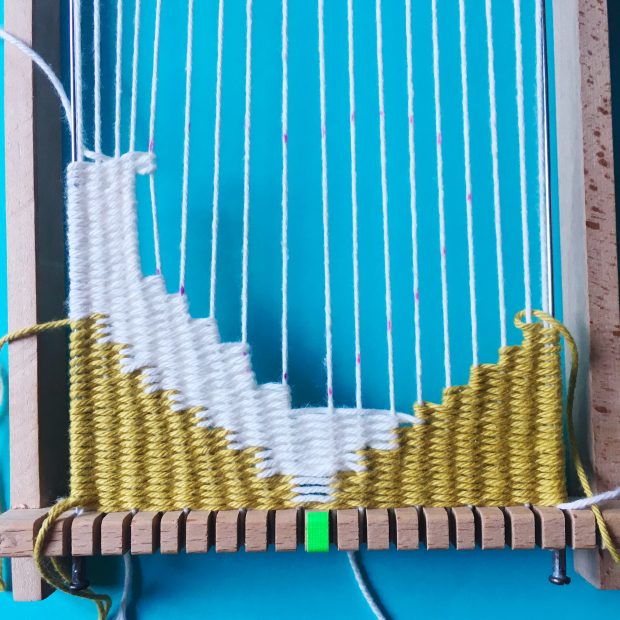 weave a love heart wall hanging free tutorial by christine leech