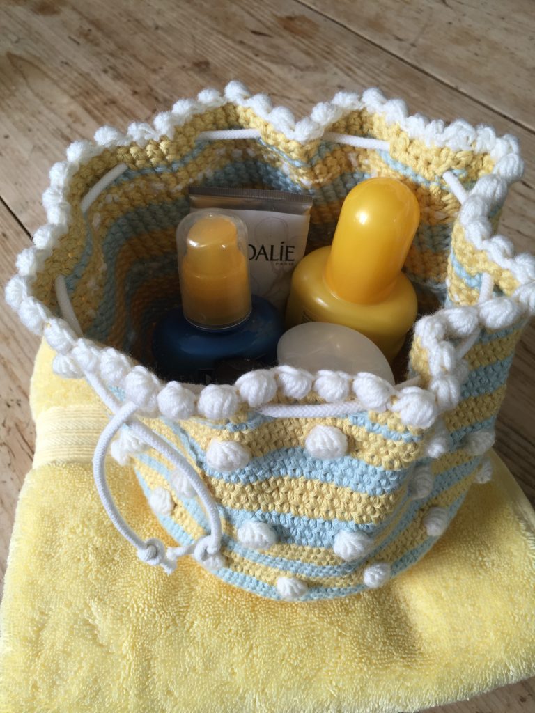 drawstring bag tutorial by kate eastwood