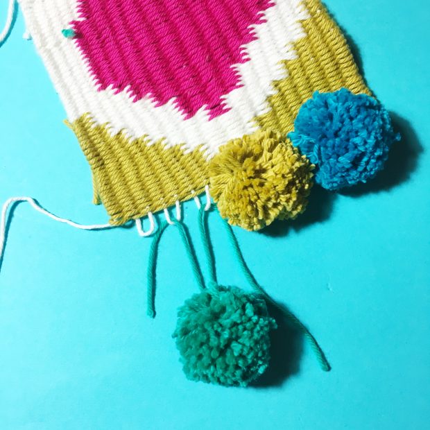 weave a love heart wall hanging free tutorial by christine leech