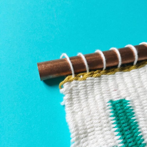 weave a love heart wall hanging free tutorial by christine leech