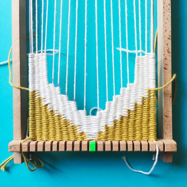 weave a love heart wall hanging free tutorial by christine leech