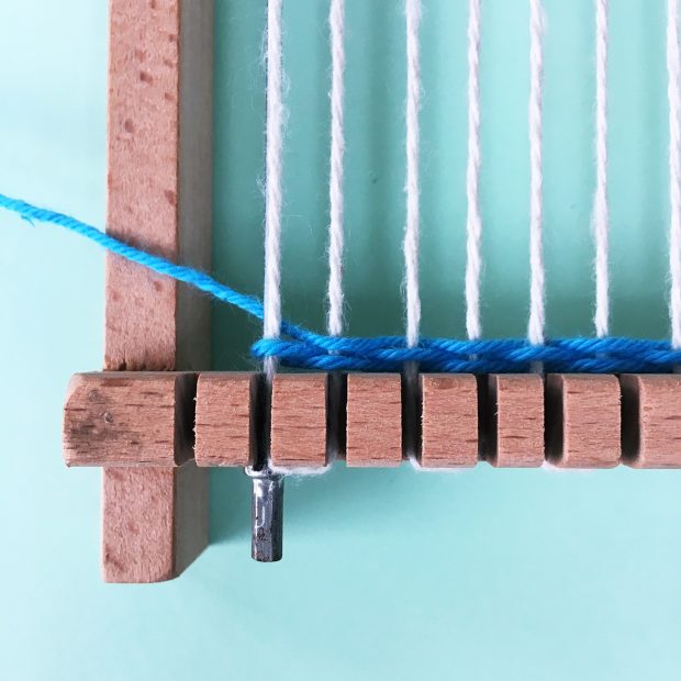 how to weave a wall hanging free tutorial by christine leech
