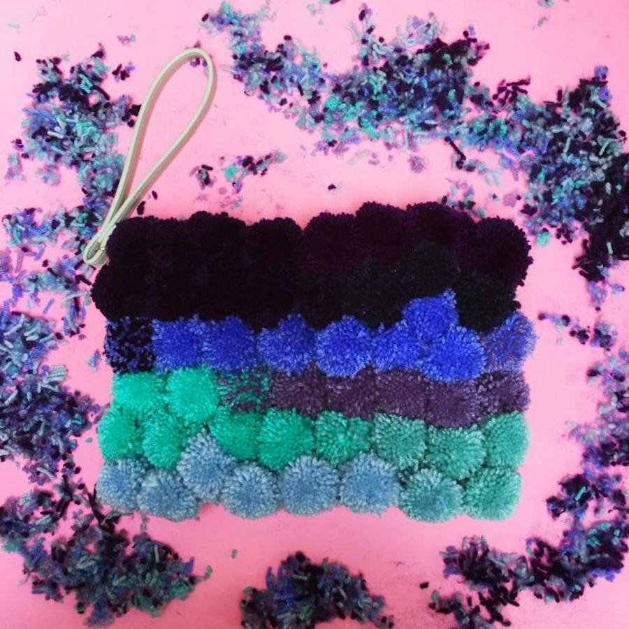 Make a pombré purse!