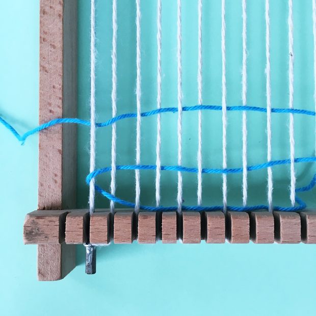 how to weave a wall hanging free tutorial by christine leech