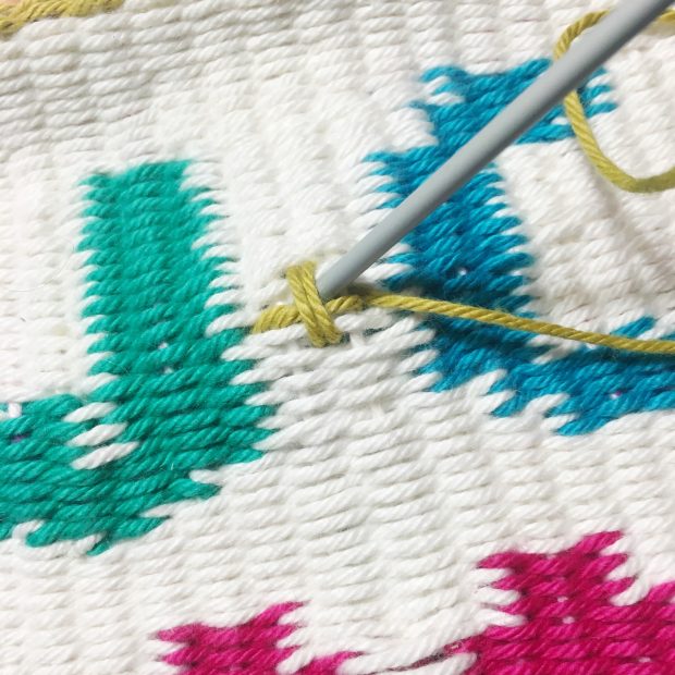 weave a love heart wall hanging free tutorial by christine leech