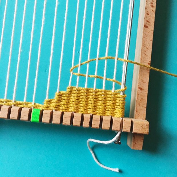 weave a love heart wall hanging free tutorial by christine leech