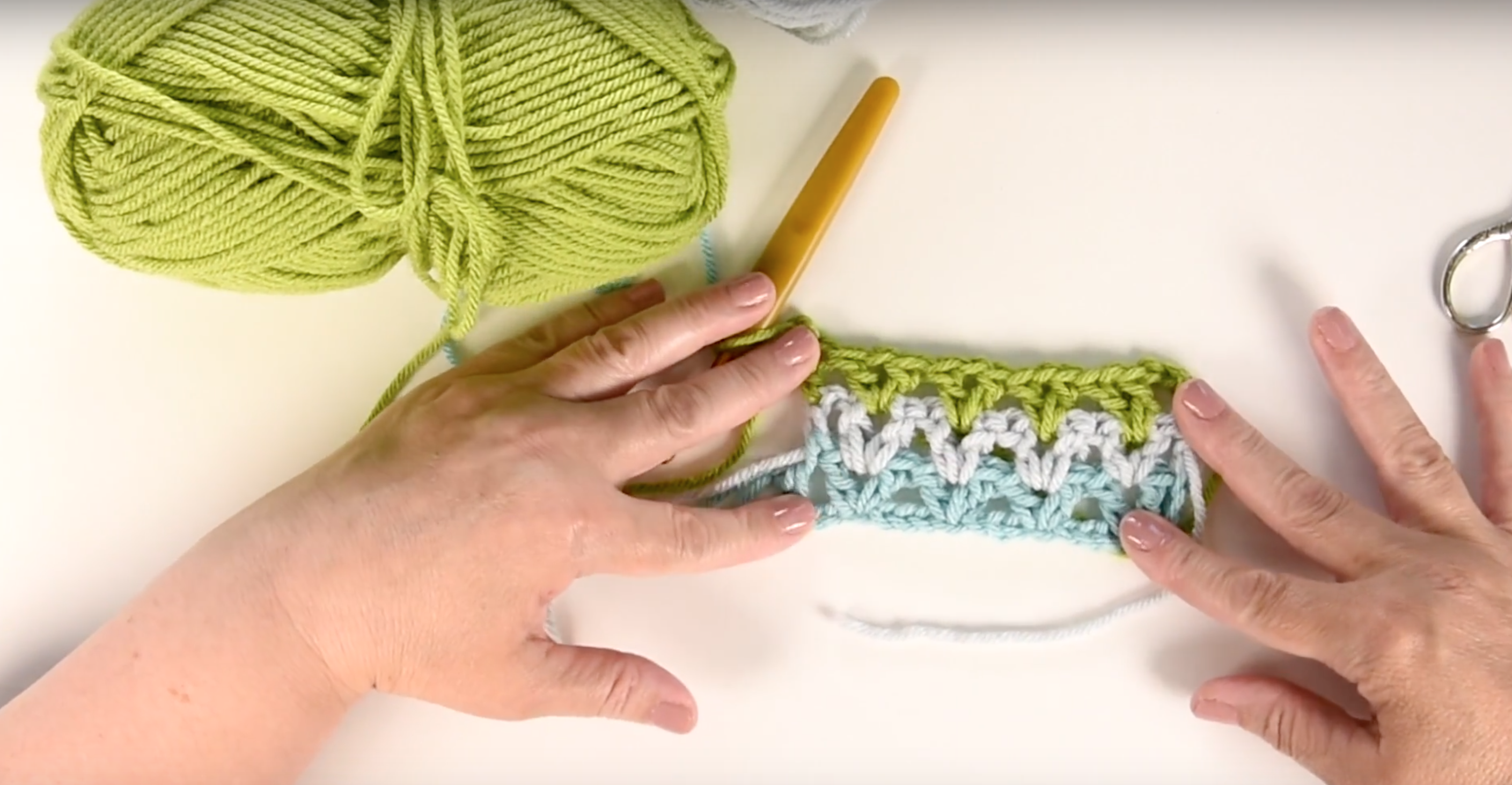 Learn how to crochet the V stitch