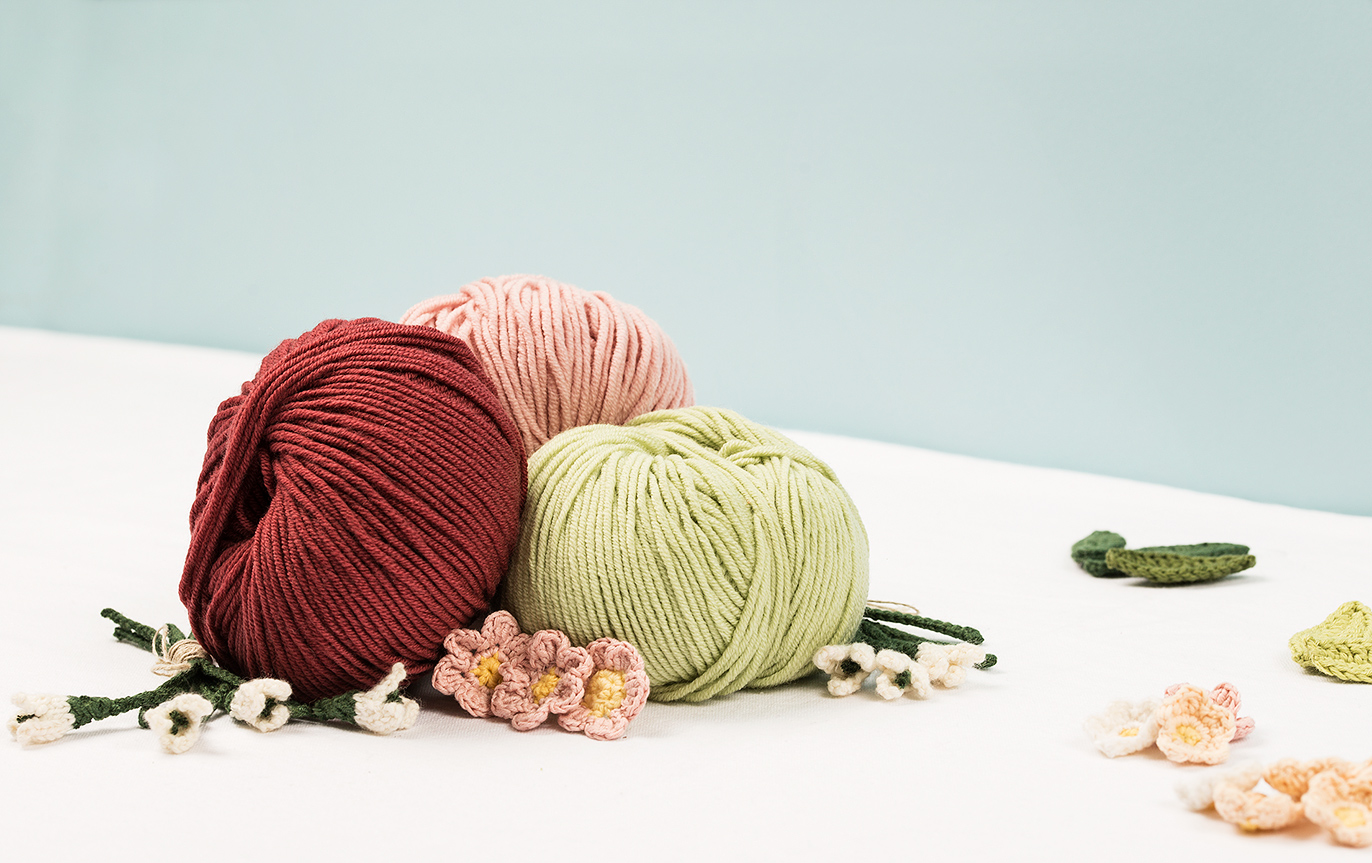 debbie bliss rialto DK yarn and crochet flowers
