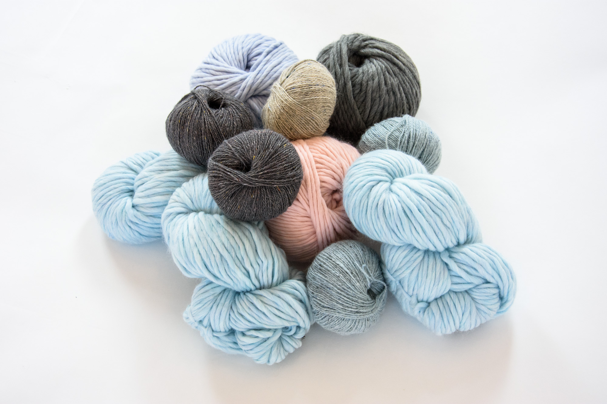 Yarn weights with chunky yarns and dk yarns