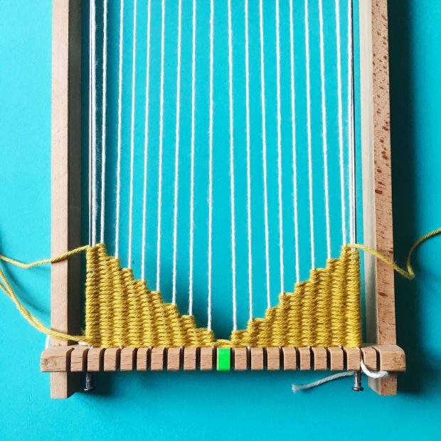 weave a love heart wall hanging free tutorial by christine leech