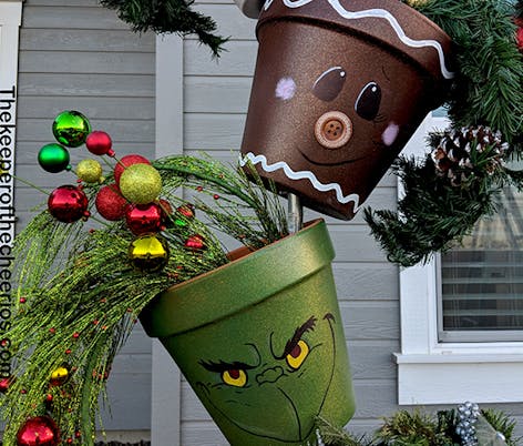 Christmas topsy turvy pots for your porch 