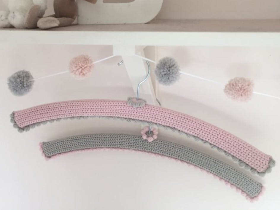 Crochet club: Pretty hanger covers