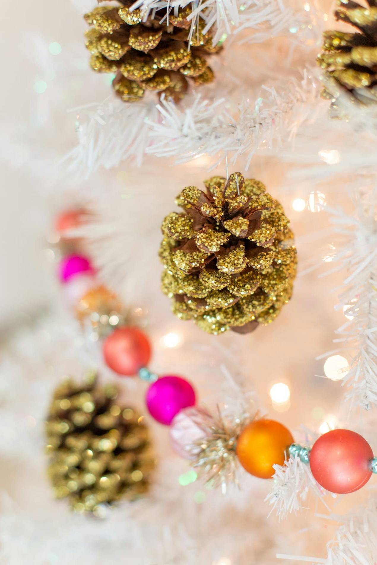 Christmas kids craft pine cones by Lovely Indeed