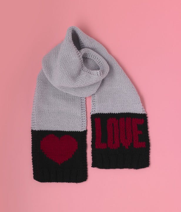 "Love Heart Scarf" - Free Scarf Knitting Pattern in Paintbox Yarns Simply Chunky