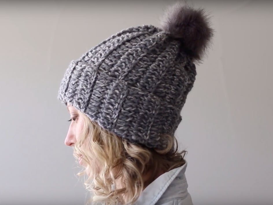 Crochet a beanie in a flash