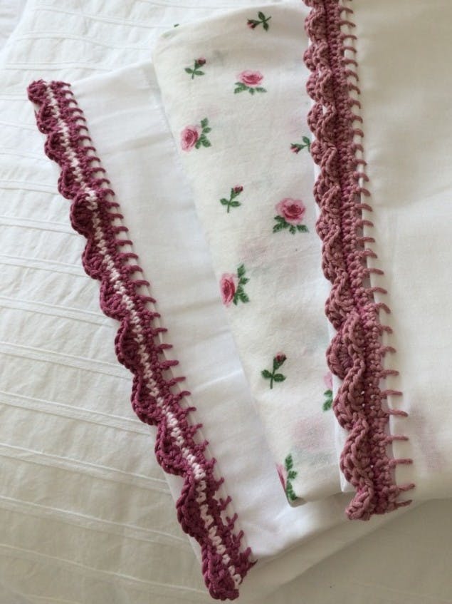 Pillowcase crochet edging