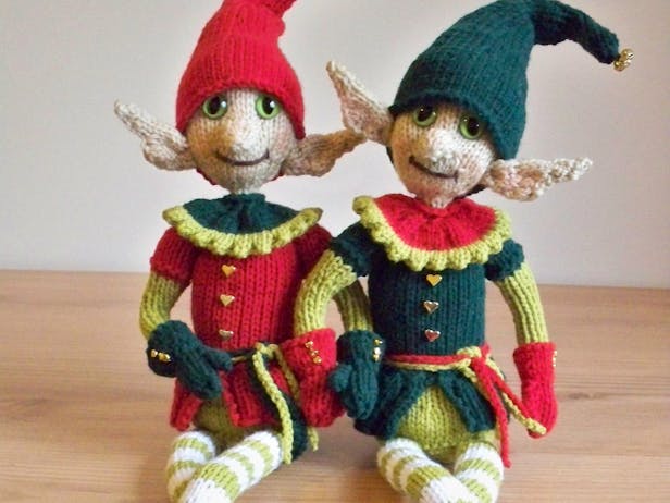 knit christmas elves