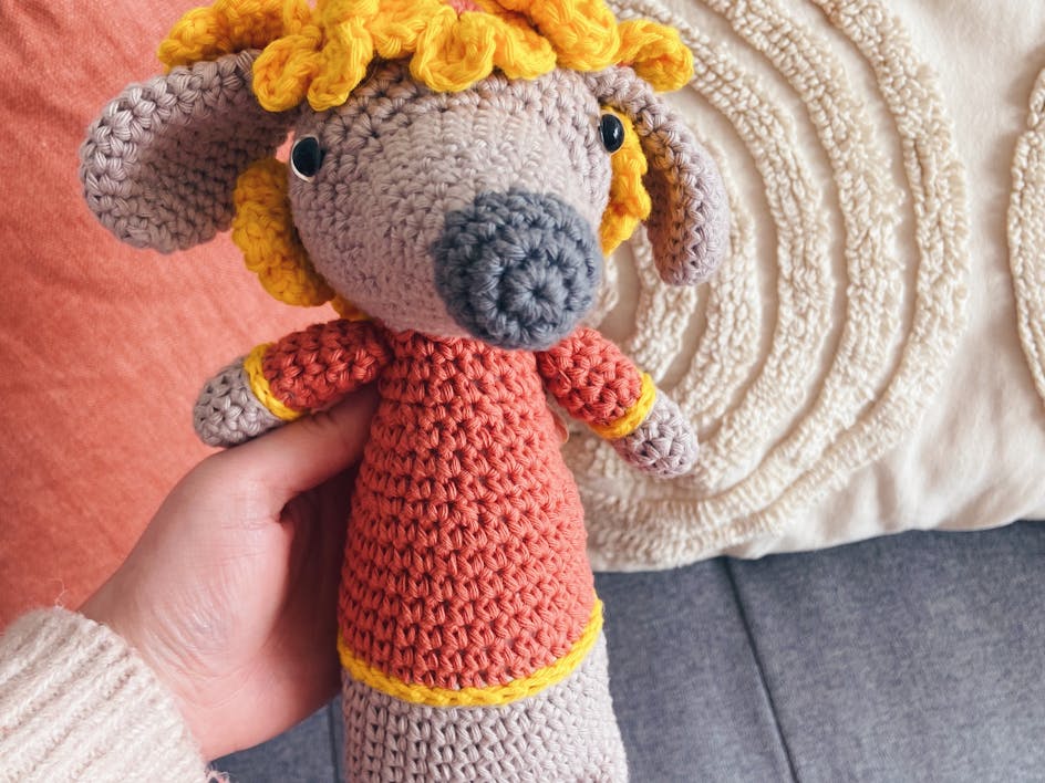 Meet Emily the Dachshund! Crochet the sweetest spring toy with our tutorial