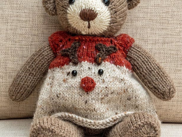 knit christmas bear
