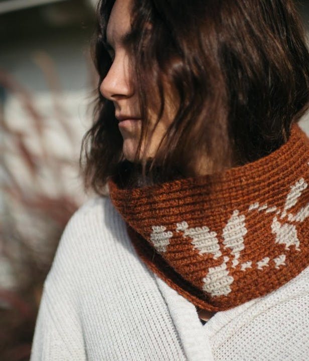Crochet leaf scarf