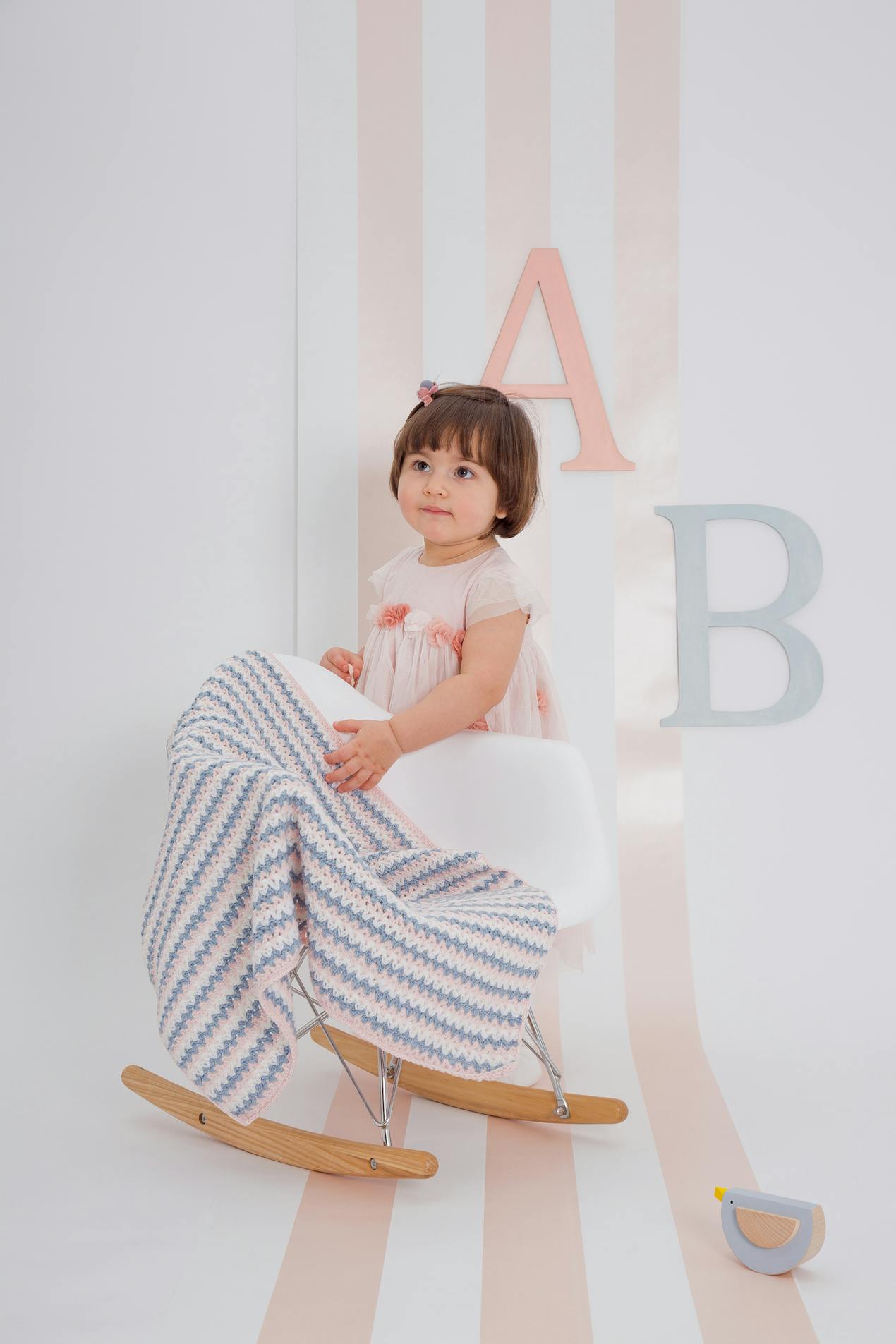 MillaMia Ku Ku crochet baby blanket pattern from Sugar 