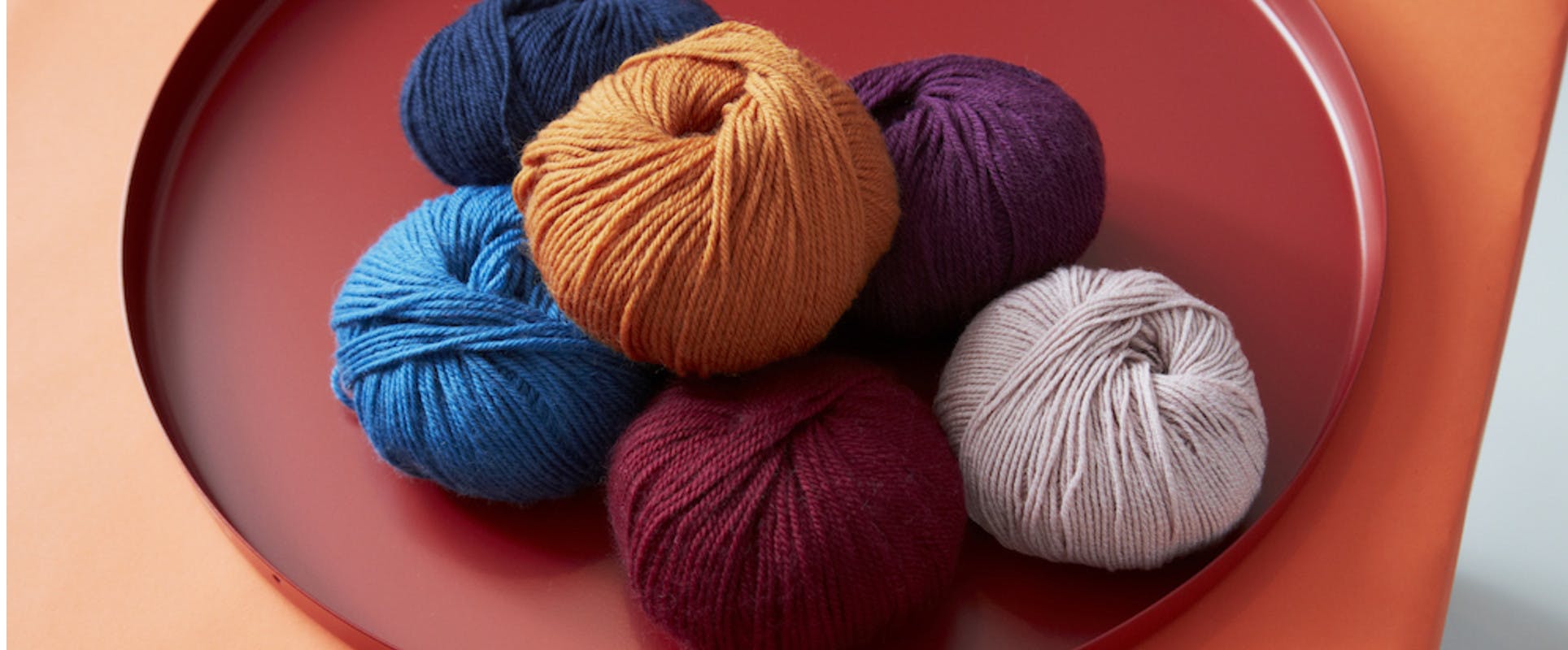 Best Knitting Yarn for Beginners: A Guide to Choosing the Right Fiber