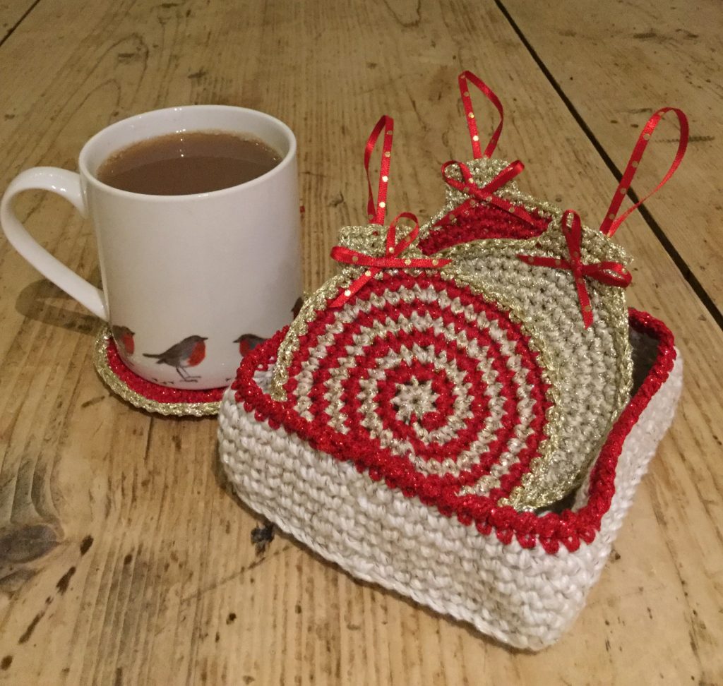 How to crochet a set of cute Christmas bauble coasters