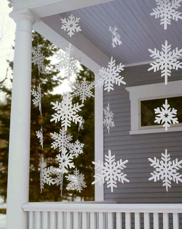 DIY snowflake banner for outside