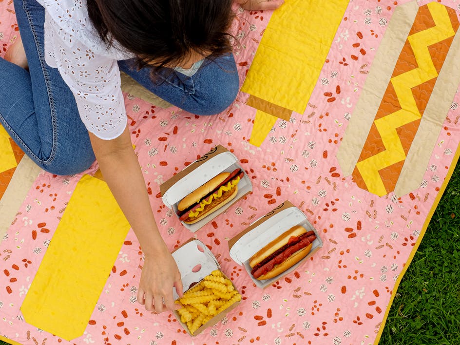 Picnic in style with this fun hotdog quilt pattern!