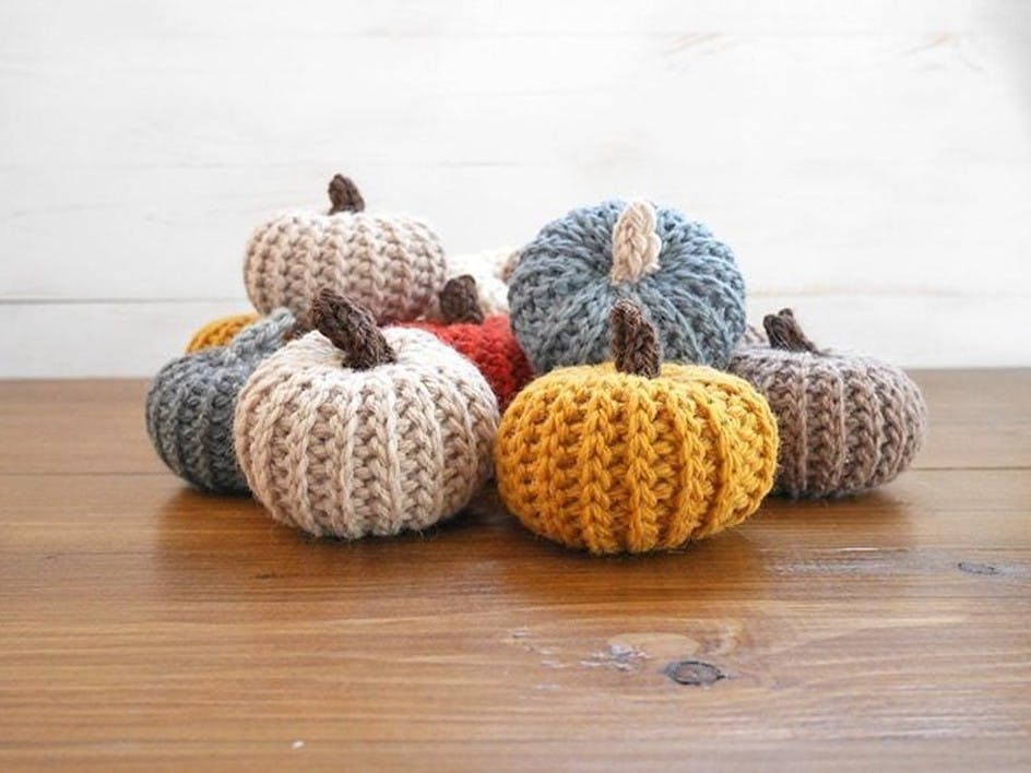 7 crocheted home decor patterns to fall for this autumn