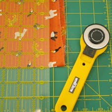 roller cutter and quilting fabric