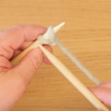 How to knit stitch step 3