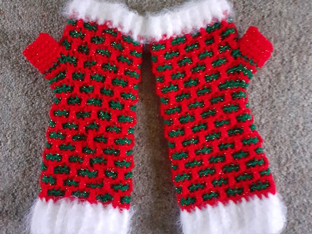 crocheted holiday mittens
