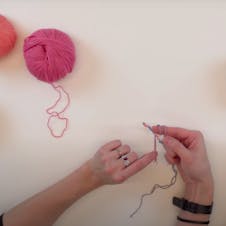 how to create a sliding-knot clasp for a friendship bracelet