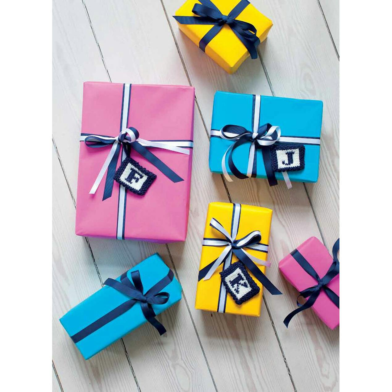 Millamia Christmas gift tags