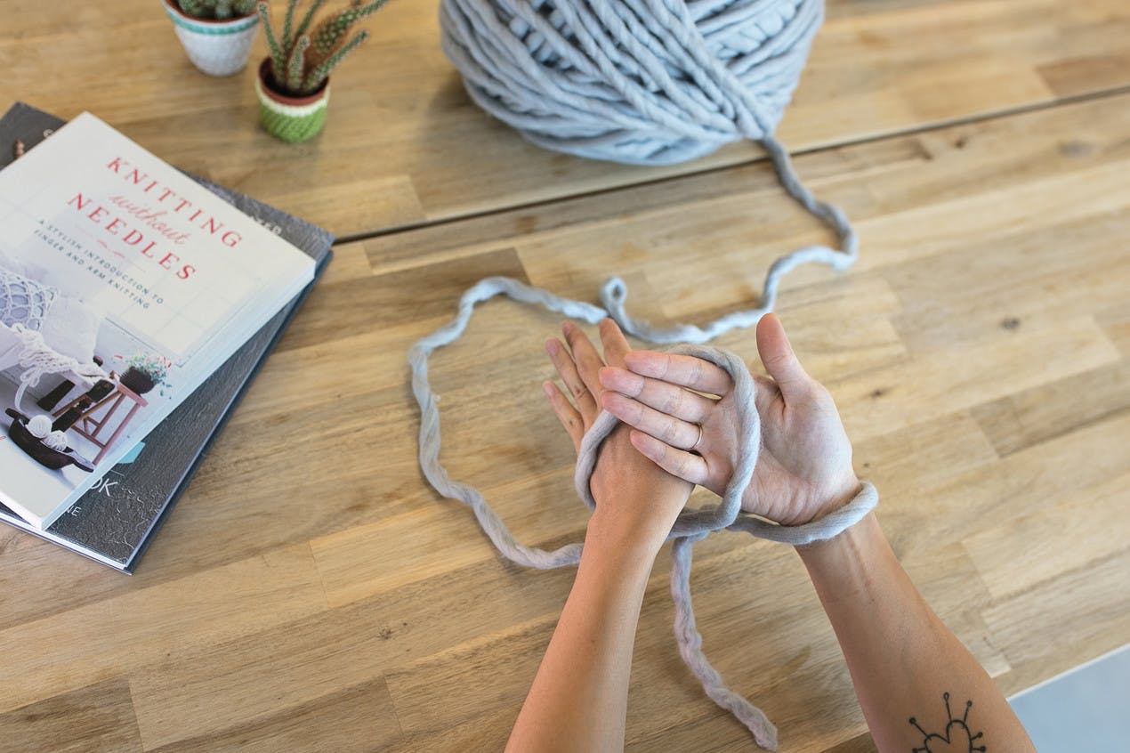 arm knitting cast on