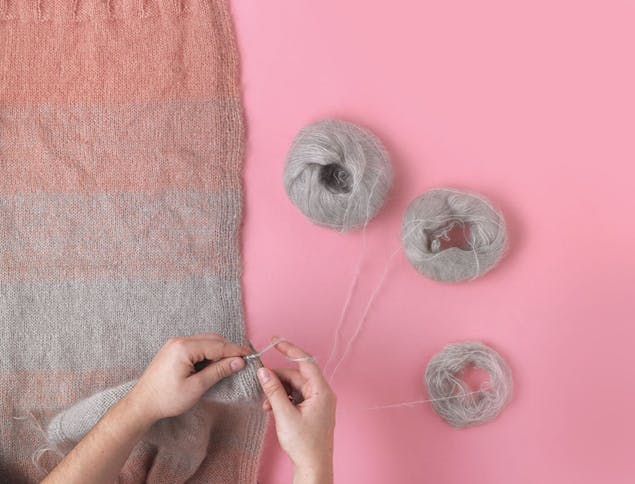 Crochet vs knitting: what is the difference + which is easier?