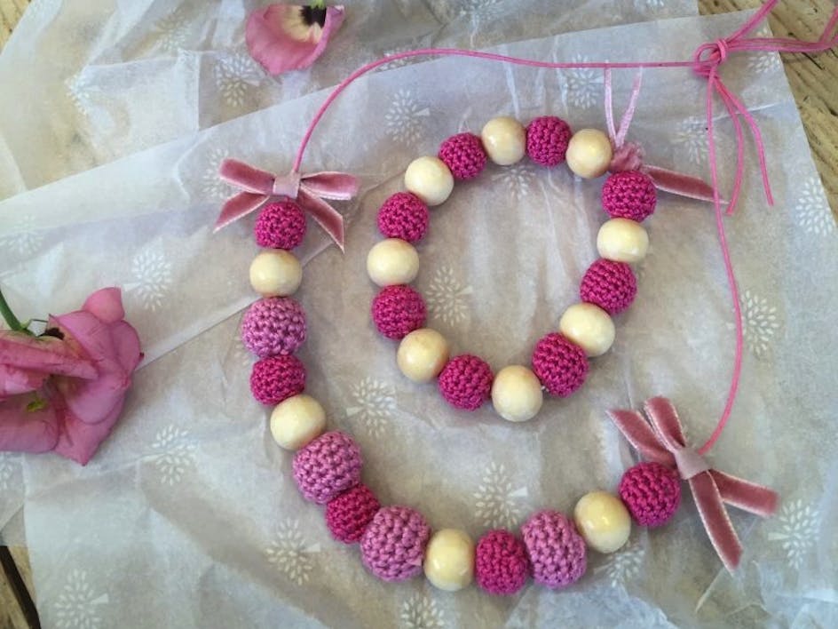Crochet a beautiful bead bracelet