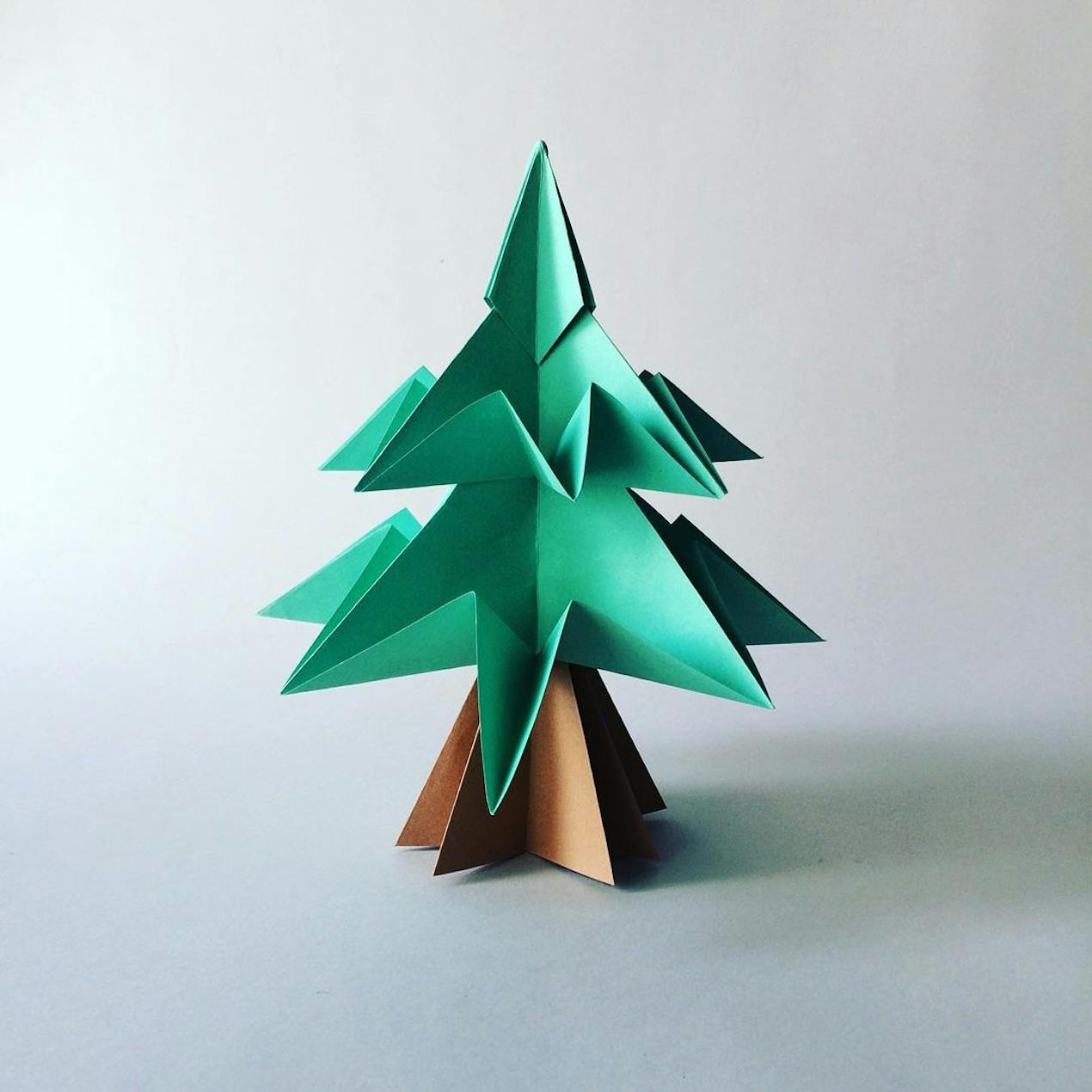 Paper craft Christmas Tree from Creaky Hearts
