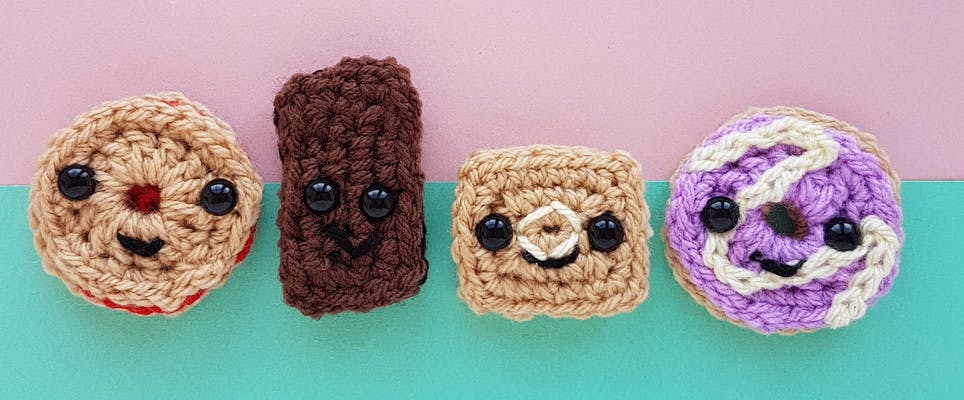 Sweet makes: knit donuts & crochet biscuits