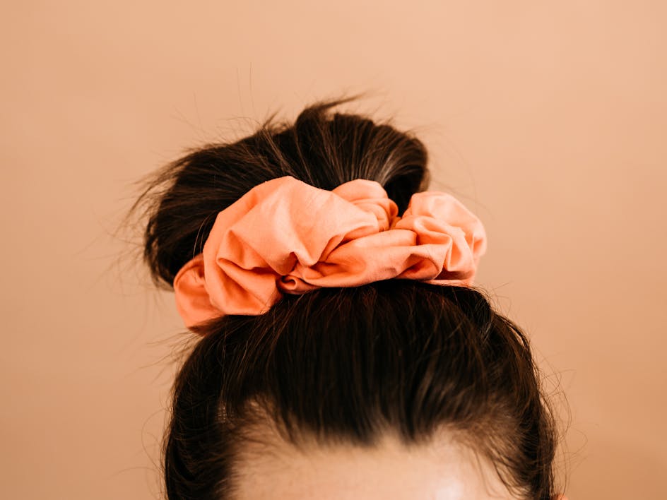 How to sew a scrunchie