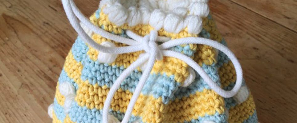 Crochet Club: Small drawstring bag