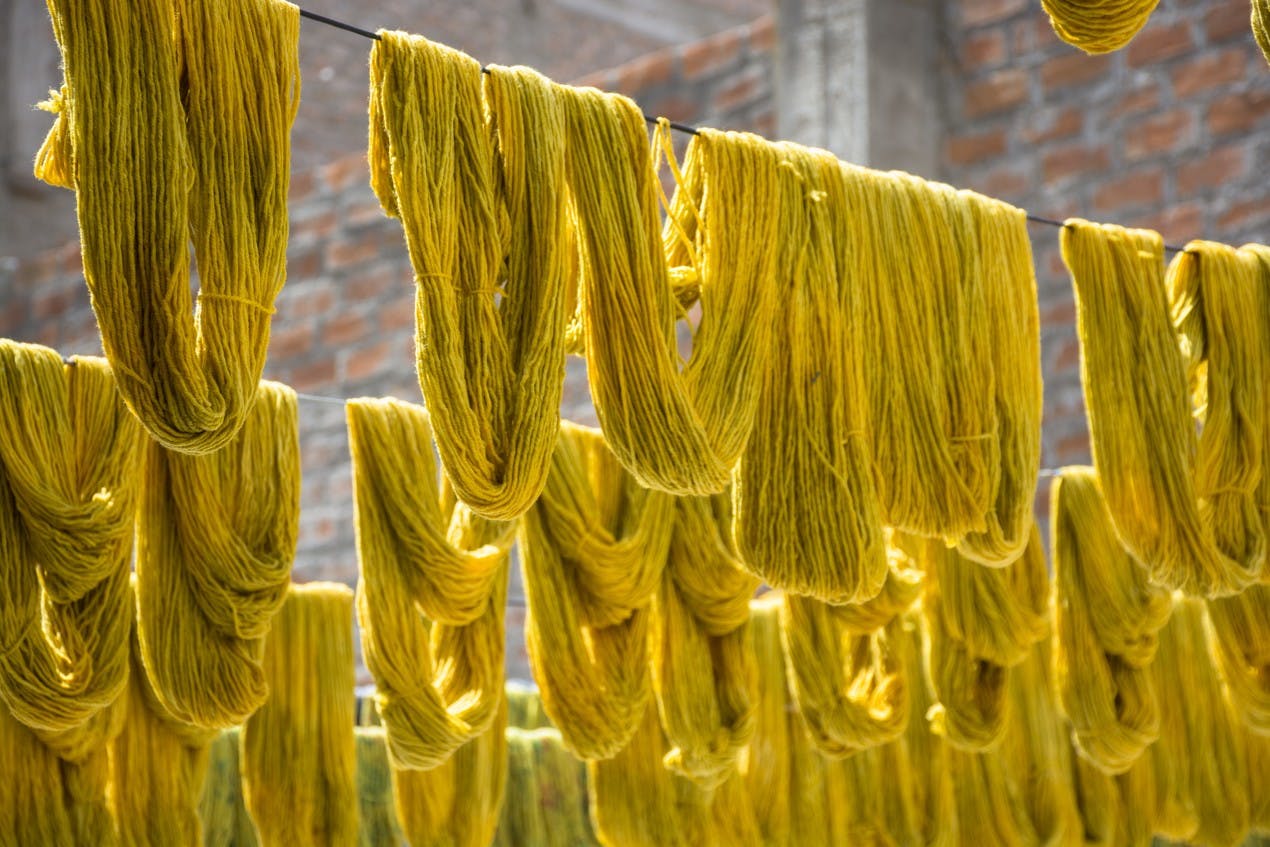 The Yarn Collective: dying the yarn 