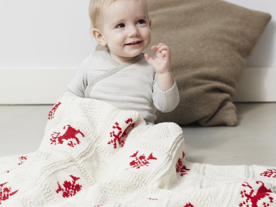The Debbie Bliss winter blanket knitalong is here!