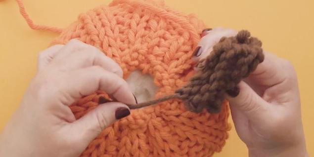 Shape Project Pulling Yarn How to Knit a Pumpkin | Free Pumpkin Pattern!