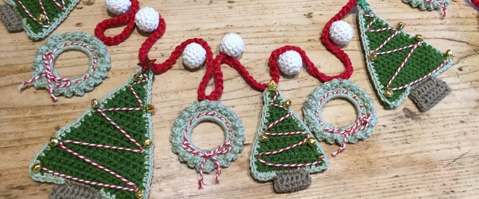 Crochet deals christmas garland